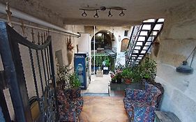 Sandık cave suites